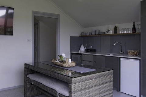 South Arm Luxury Loft - Grafton Accommodation 13