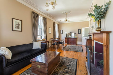 Grand Old Duke - Grafton Accommodation 9