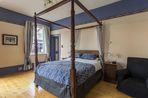 Grand Old Duke - Grafton Accommodation 3