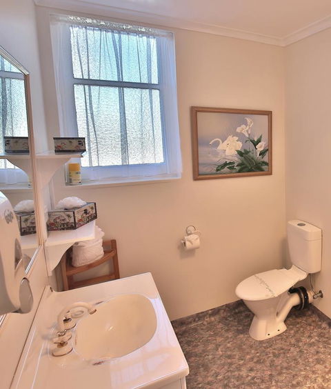 Stamps Of Stanley - Grafton Accommodation 22