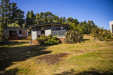 Little Norfolk Bay Events And Chalets - Grafton Accommodation 3