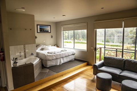 Little Norfolk Bay Events And Chalets - Grafton Accommodation 2