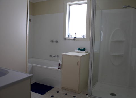 Sails On Port Sorell Boutique Apartments - Grafton Accommodation 4