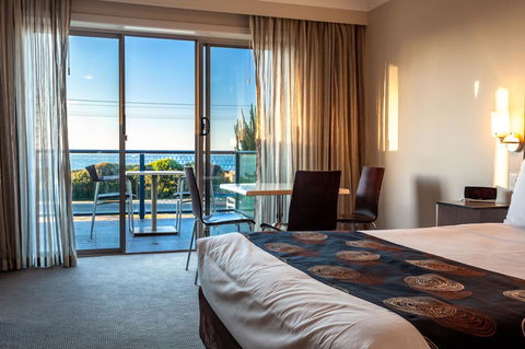 Beachfront Bicheno - Grafton Accommodation 6