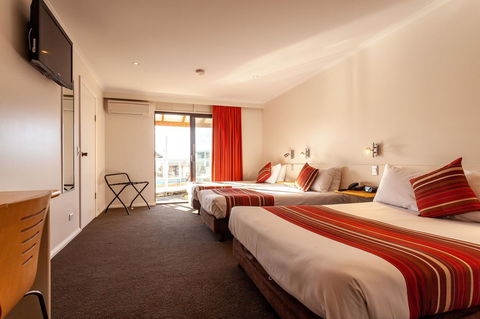 Beachfront Bicheno - Grafton Accommodation 26