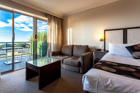 Beachfront Bicheno - Grafton Accommodation 17