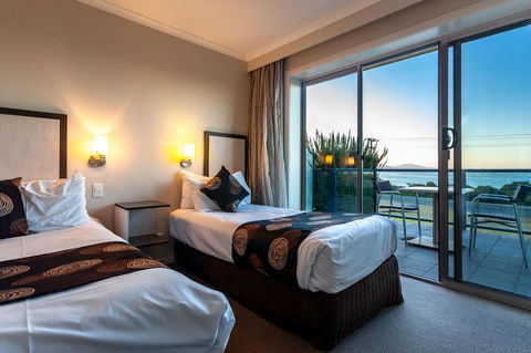 Beachfront Bicheno - Grafton Accommodation 9