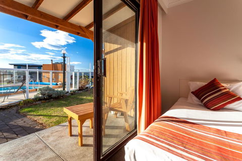 Beachfront Bicheno - Grafton Accommodation 4