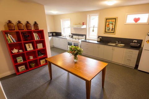 Montacute Boutique Bunkhouse - Grafton Accommodation 7