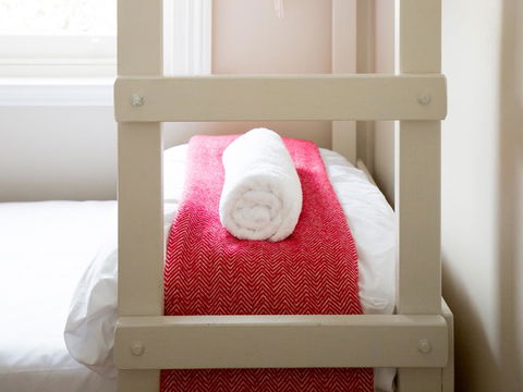Montacute Boutique Bunkhouse - Grafton Accommodation 13