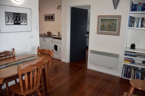 Beachside Taroona With Spa - Grafton Accommodation 8