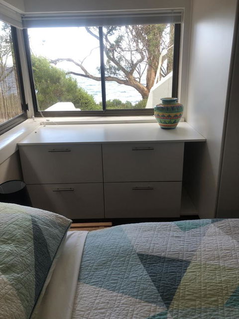 Beachside Taroona With Spa - Grafton Accommodation 1