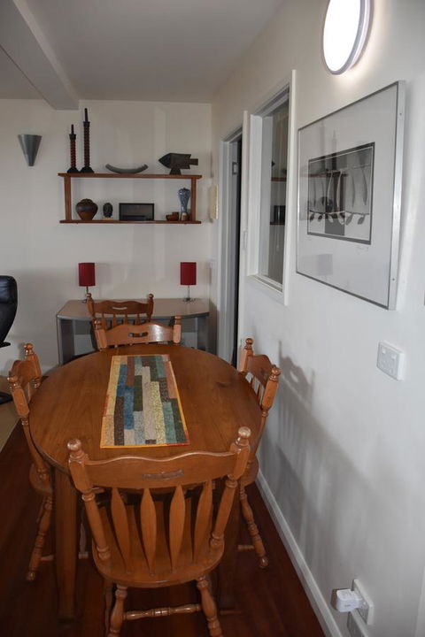 Beachside Taroona With Spa - Grafton Accommodation 9