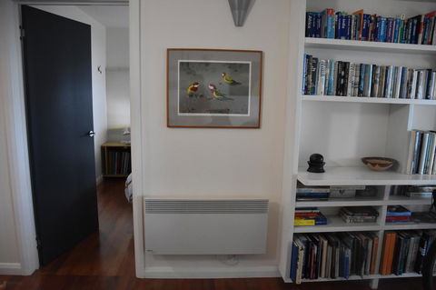 Beachside Taroona With Spa - Grafton Accommodation 11