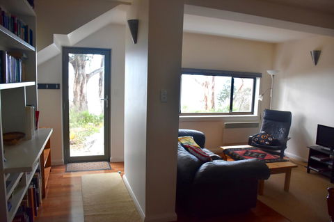Beachside Taroona With Spa - Grafton Accommodation 7