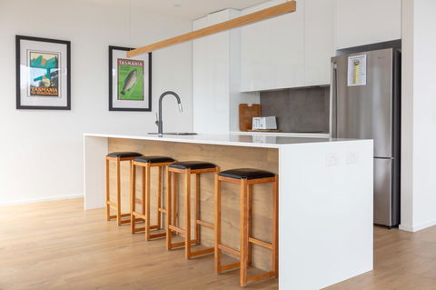 Blessington Beach Retreat - Grafton Accommodation 9