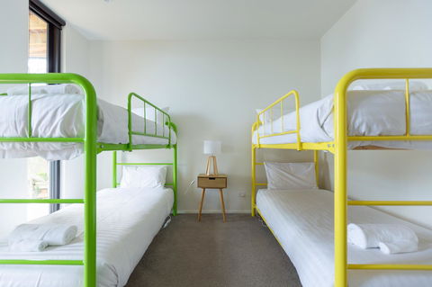 Blessington Beach Retreat - Grafton Accommodation 26