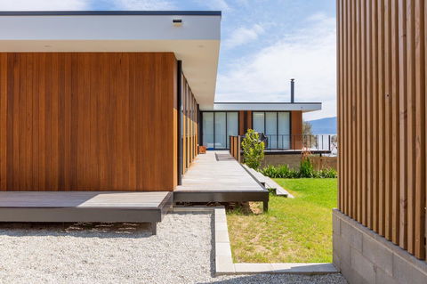 Blessington Beach Retreat - Grafton Accommodation 41