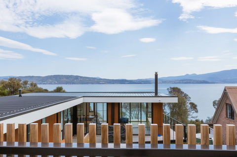 Blessington Beach Retreat - Grafton Accommodation 40