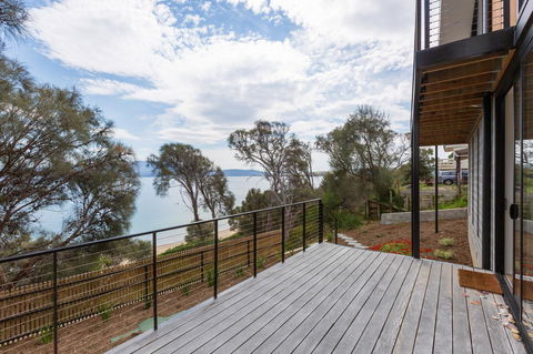 Blessington Beach Retreat - Grafton Accommodation 34