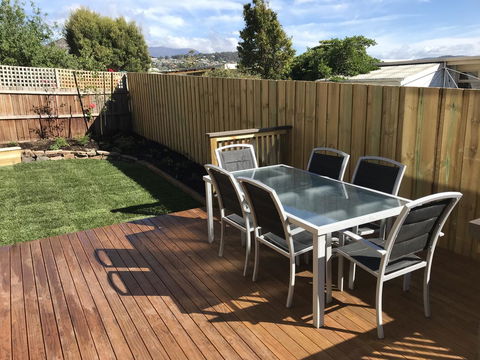 Self Contained Beach View Apartment - Grafton Accommodation 15