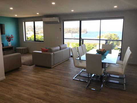 Self Contained Beach View Apartment - Grafton Accommodation 5