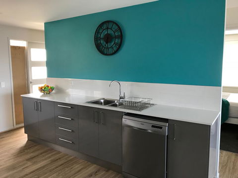 Self Contained Beach View Apartment - Grafton Accommodation 6