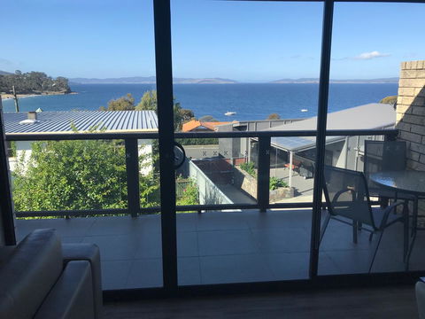 Self Contained Beach View Apartment - Grafton Accommodation 1