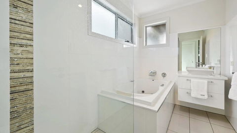 Seas The Day - Seaside Getaway - Grafton Accommodation 3