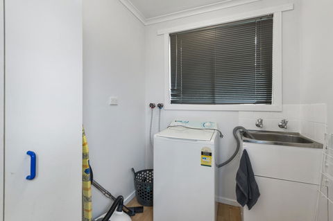 Elkie Villa - 2 Bedroom Unit - Burnie - Grafton Accommodation 7