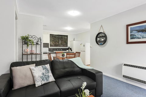 Elkie Villa - 2 Bedroom Unit - Burnie - Grafton Accommodation 4