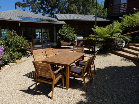 Osprey Lodge & Bungalow - Grafton Accommodation 8