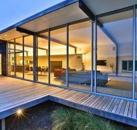 Cloudy Bay Beach House - Grafton Accommodation