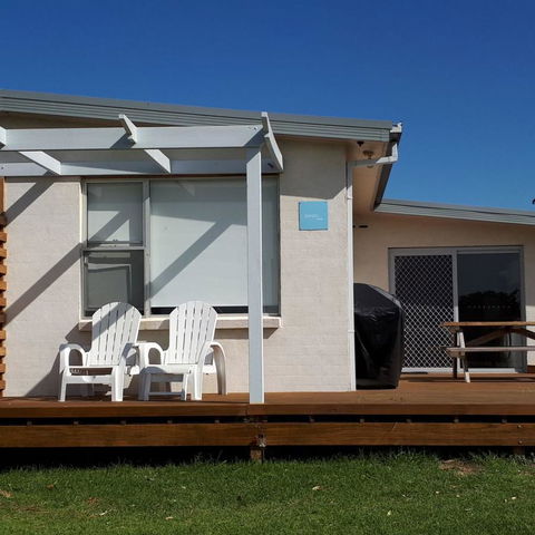 Beach Hut Scamander - Grafton Accommodation 2