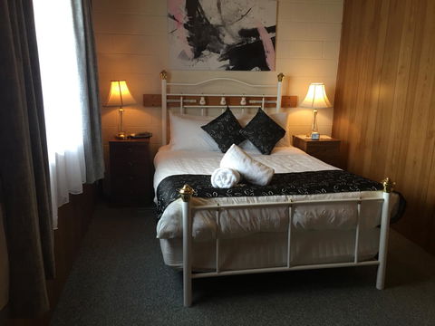 Regatta Point Tavern & Holiday Villas - Grafton Accommodation 14