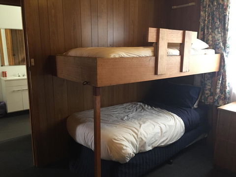 Regatta Point Tavern & Holiday Villas - Grafton Accommodation 4