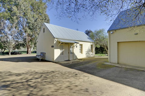 The Mill House Cottage - Grafton Accommodation 4