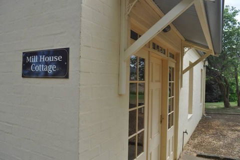 The Mill House Cottage - Grafton Accommodation 5
