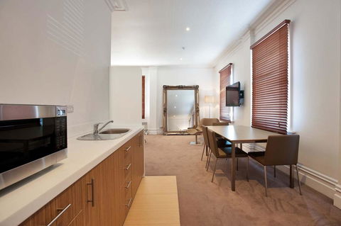 Ikon Hotel - Grafton Accommodation 24