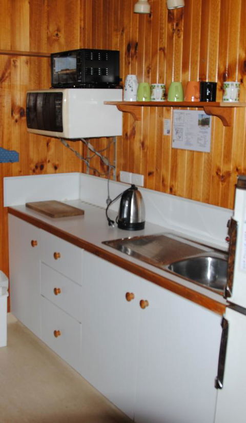 The Wombat Cottage - Grafton Accommodation 11