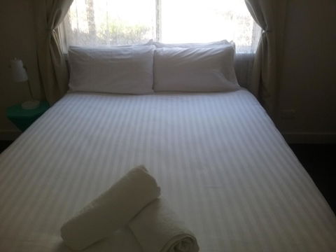 Tullah Tavern - Grafton Accommodation 1