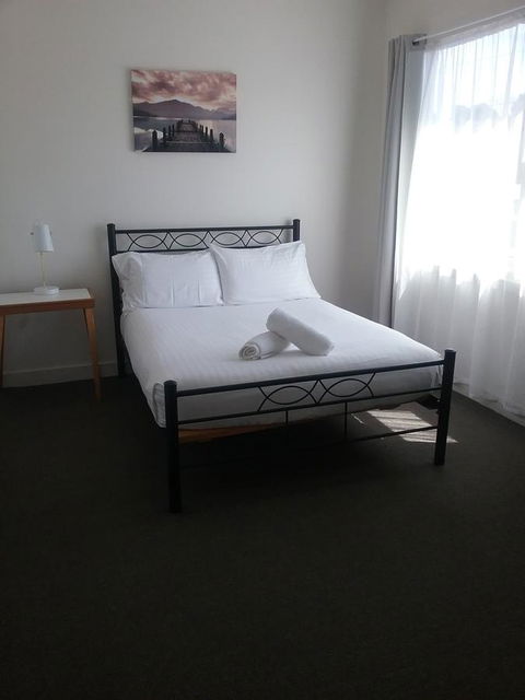 Tullah Tavern - Grafton Accommodation 3