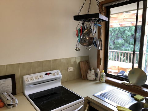 Little Mountain Town - Grafton Accommodation 2