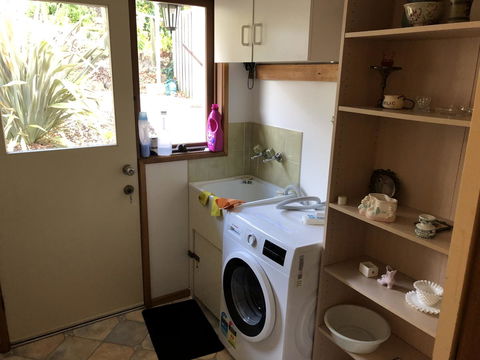 Little Mountain Town - Grafton Accommodation 8