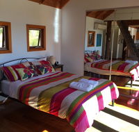 The Tree House - Grafton Accommodation