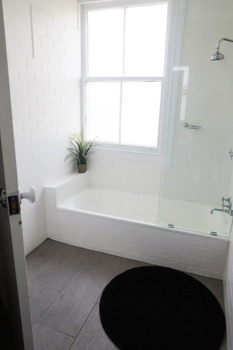 The Royal Hotel Mornington - Grafton Accommodation 12