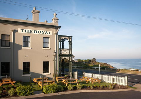 The Royal Hotel Mornington - Grafton Accommodation 19