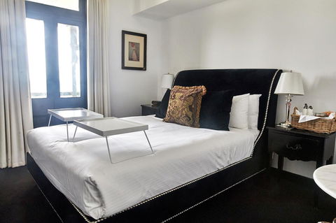 The Royal Hotel Mornington - Grafton Accommodation 11
