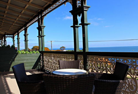 The Royal Hotel Mornington - Grafton Accommodation 15