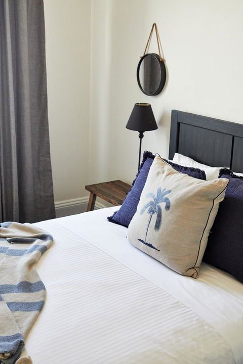 The Royal Hotel Mornington - Grafton Accommodation 38